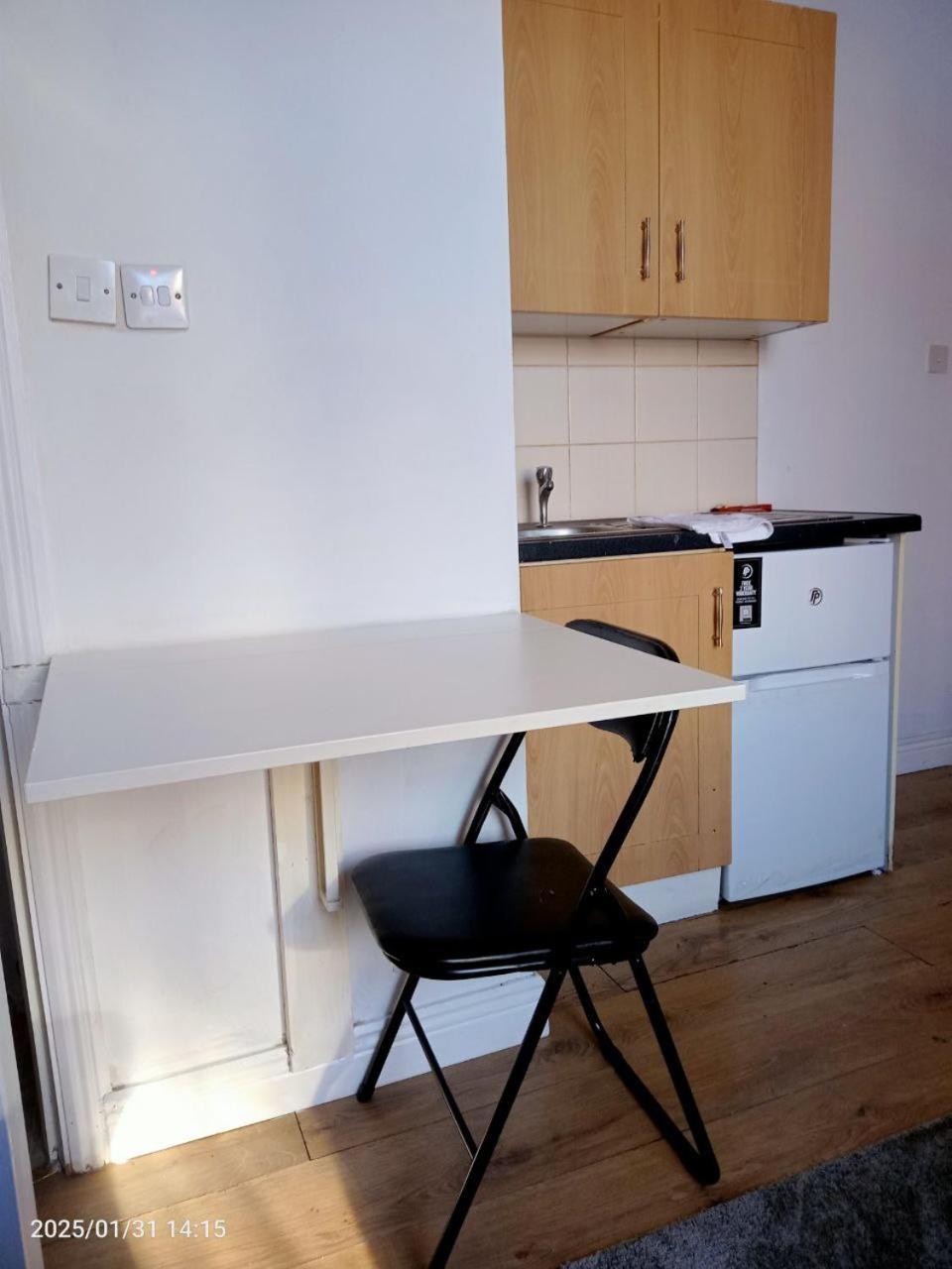 Cabra Park Modern Stay - Dublin — Fotos 2